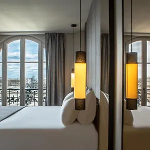 Otel Flanelles